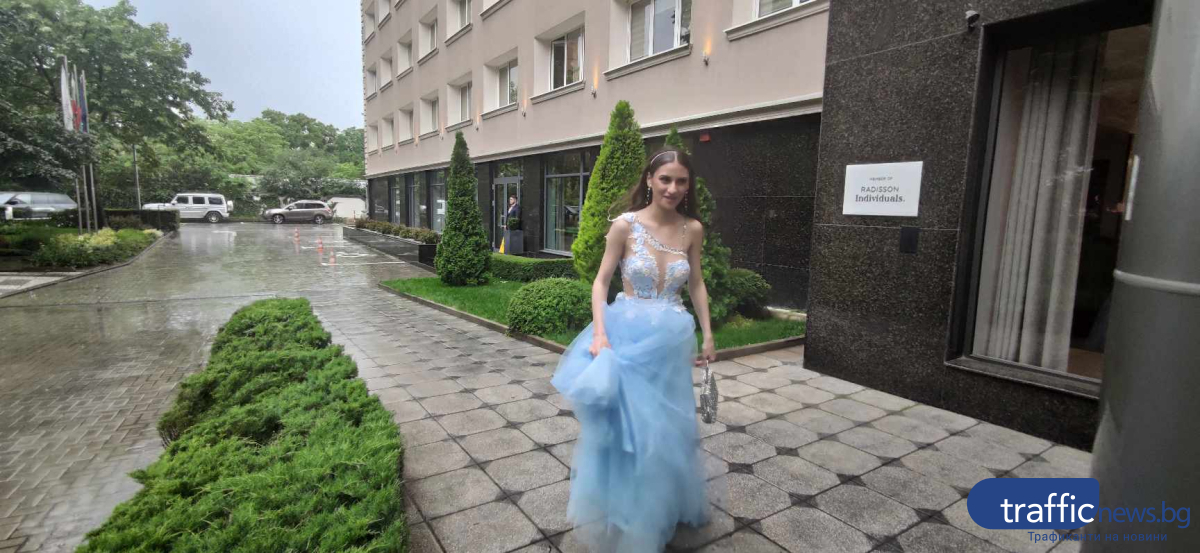 Свирепа стихия изненада абитуриентите в Пловдив, а те... СНИМКИ 