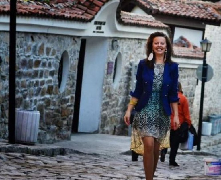 Приятелка на пометената от моторист Ваня с горещ апел в мрежата 