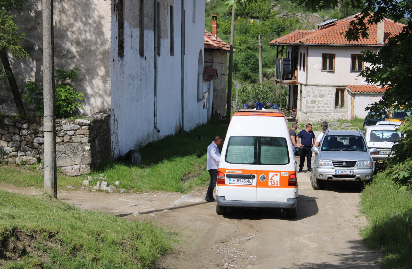 Неочаквана развръзка около трупа в мазе на отдалечена къща в Кресненско СНИМКИ