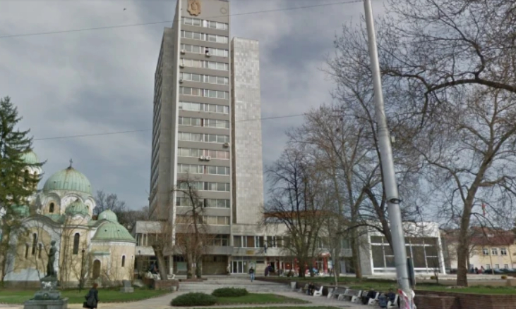 Общината в Перник пламна, огненият ад е обхванал...