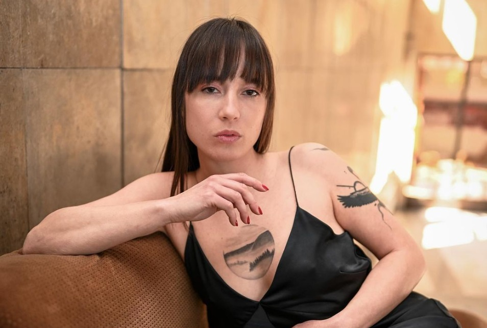 Ергенката Елена е с разбито сърце, ето какви ги върши след раздялата с гаджето СНИМКИ