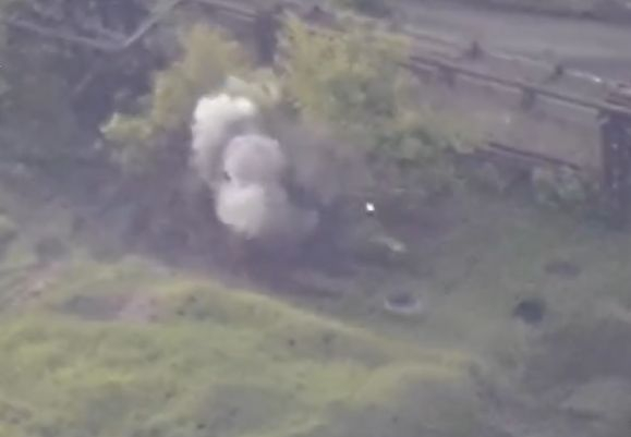 Бойци от ВСУ унищожиха руска САУ "Гвоздика" край Авдеевка ВИДЕО