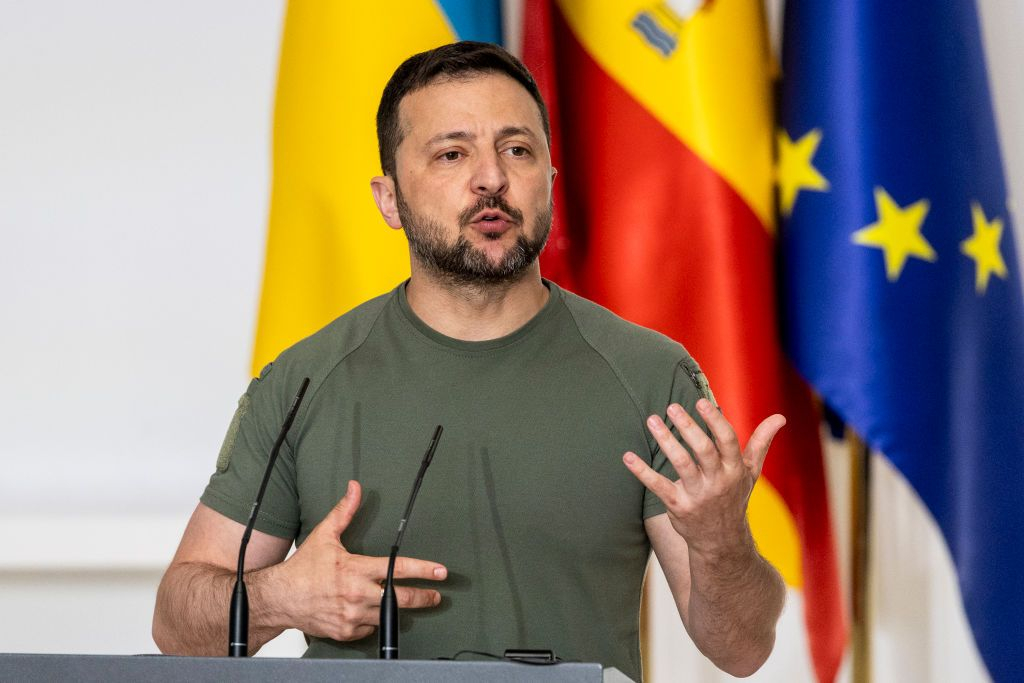 Зеленски размаха пръст на световни лидери заради форума за мир