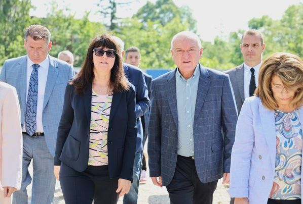 Главчев привиква спешно министри на среща