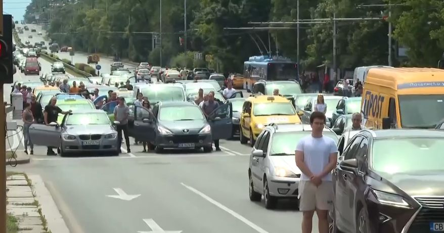 Цяла България замръзна! Сензационни КАДРИ