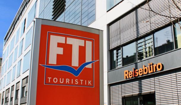 Третият по големина туроператор обяви фалит 