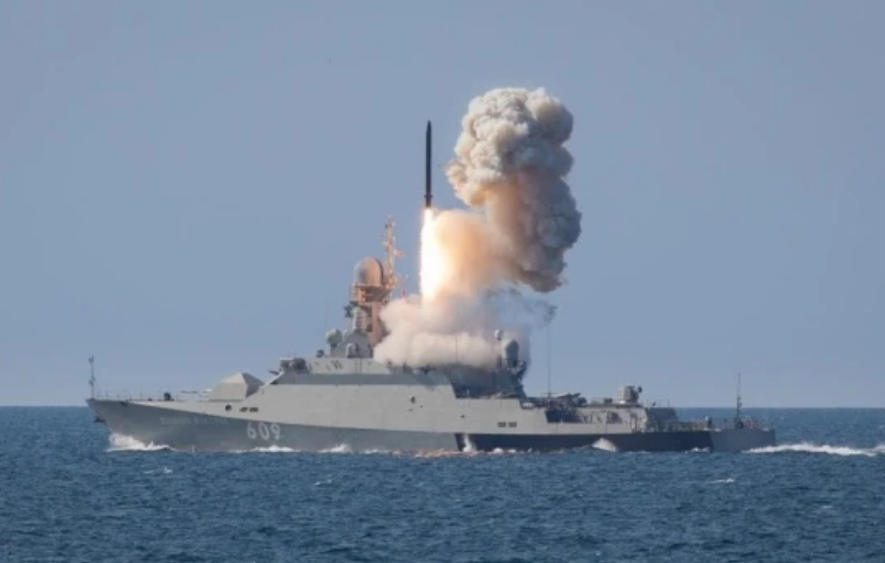 Нещо става в Черно море: Русия пусна кораб с крилати ракети и остави без нищо...