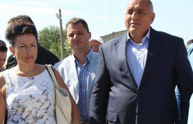 Важна дама в ГЕРБ потъна в скръб след кончината на топ ченге 