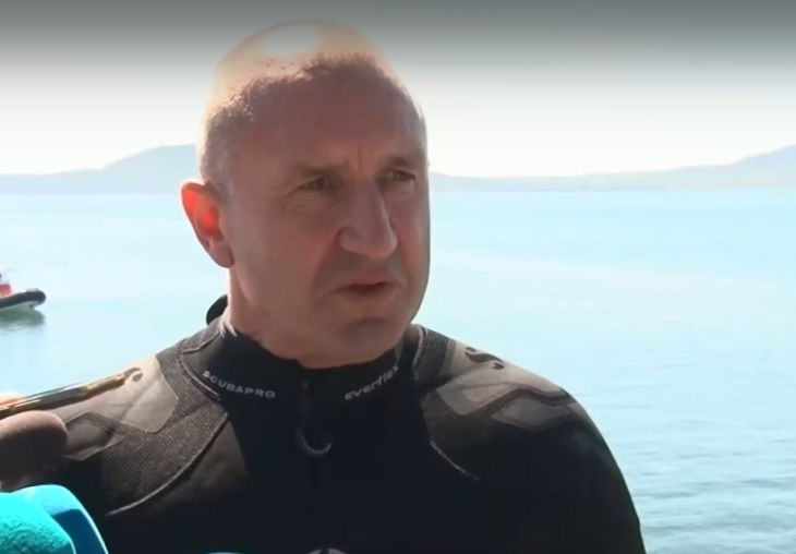Радев лъсна на смайващо ВИДЕО! Никой БГ президент не е правил такова нещо