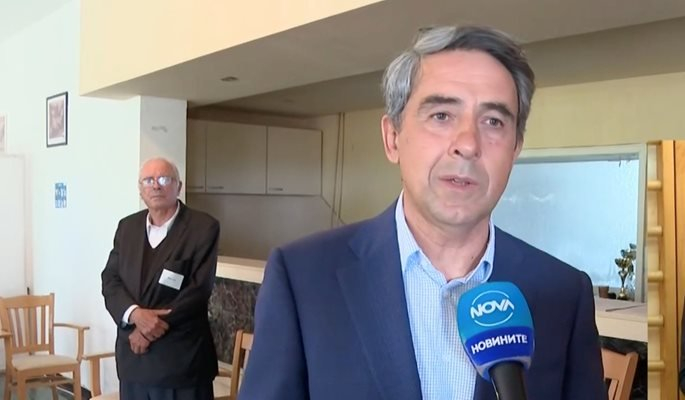 Росен и Деси Плевнелиеви гласува за вълшебната думичка ВИДЕО
