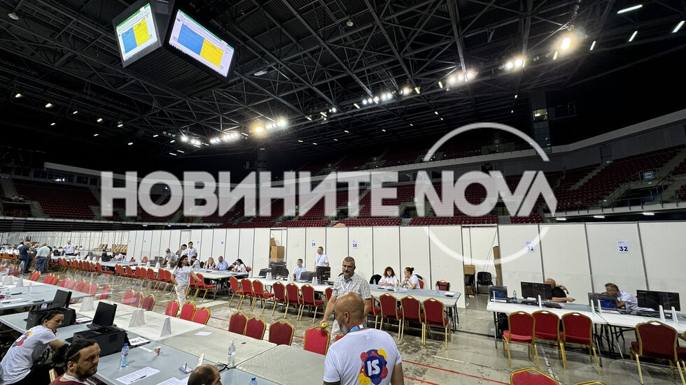 Почна се, но със забавяне! Ето какво се случи в „Арена София“ СНИМКИ