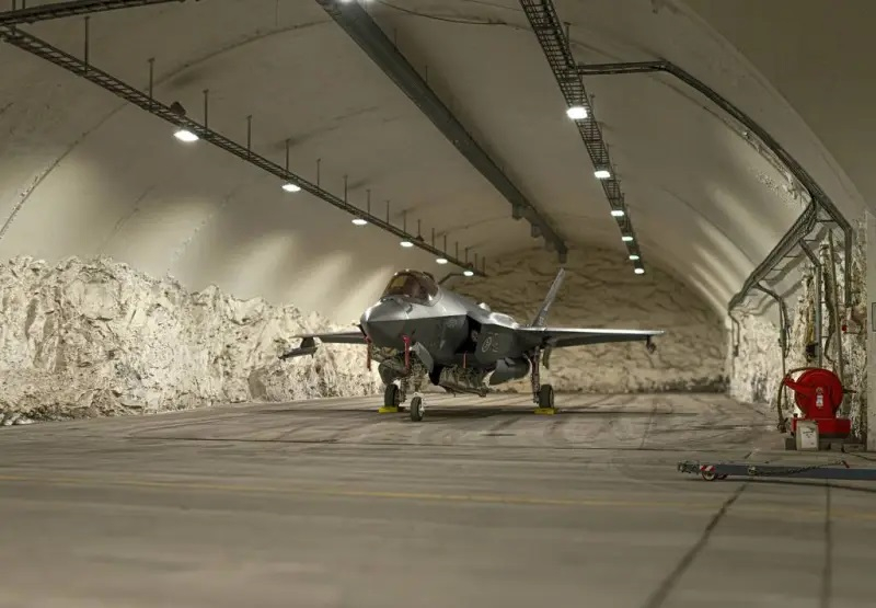 СНИМКИ на изтребители F-35A на норвежките ВВС в подземни убежища
