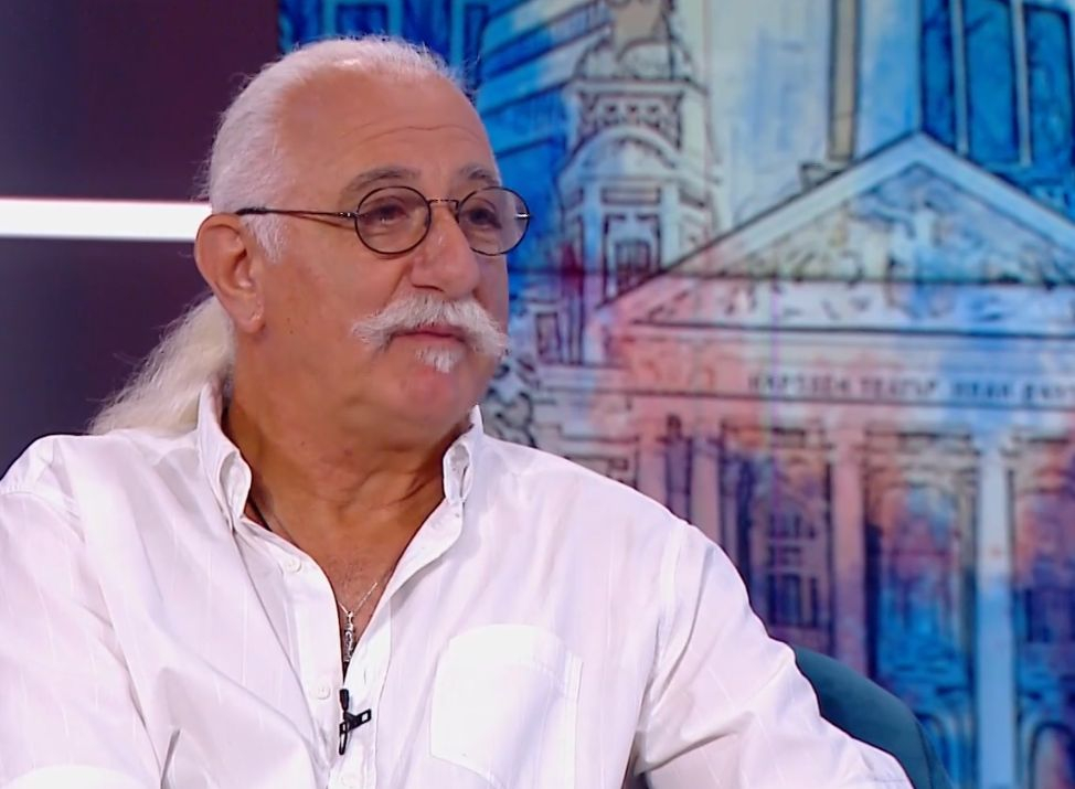 Етиен Леви вдигна завесата над ДС досието си и каза как кръгът "Капитал" удря по "Величие"