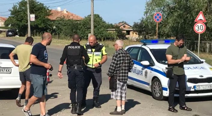 Неописуем ужас с майка и 5-г. й дете в Бургаско заради възрастен руснак СНИМКИ 