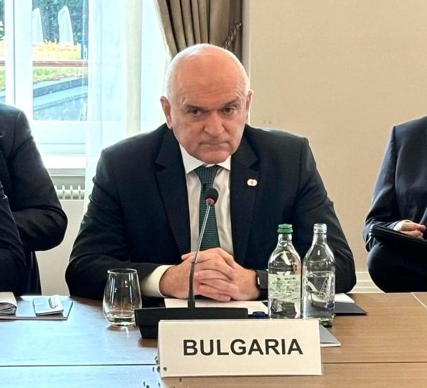 Първа голяма изненада в новия кабинет! СНИМКА
