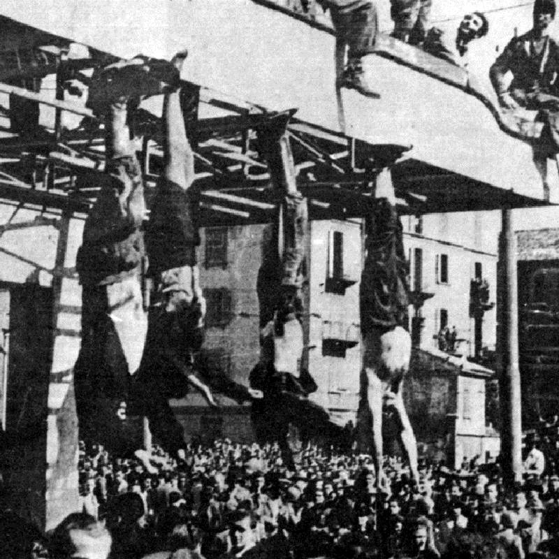 Урок по история: Плевенчанин мъкнал трупа на Мусолини из Италия след екзекуцията СНИМКИ