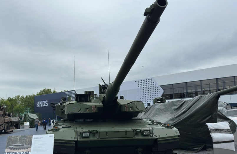 Показаха новия танк Leopard 2A8 СНИМКИ