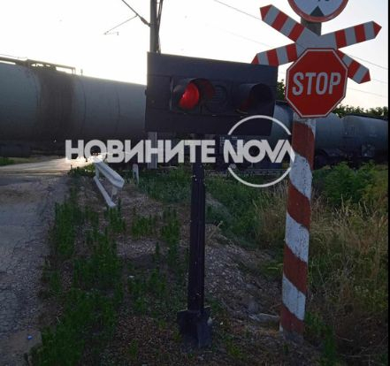 Дядо качи 5 г. си внучка в джип и направи голяма глупост на това място във Великотърновско СНИМКИ