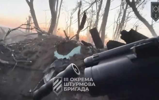 Бойци от 3-а щурмова бригада превзеха руски позиции край Харков СНИМКИ