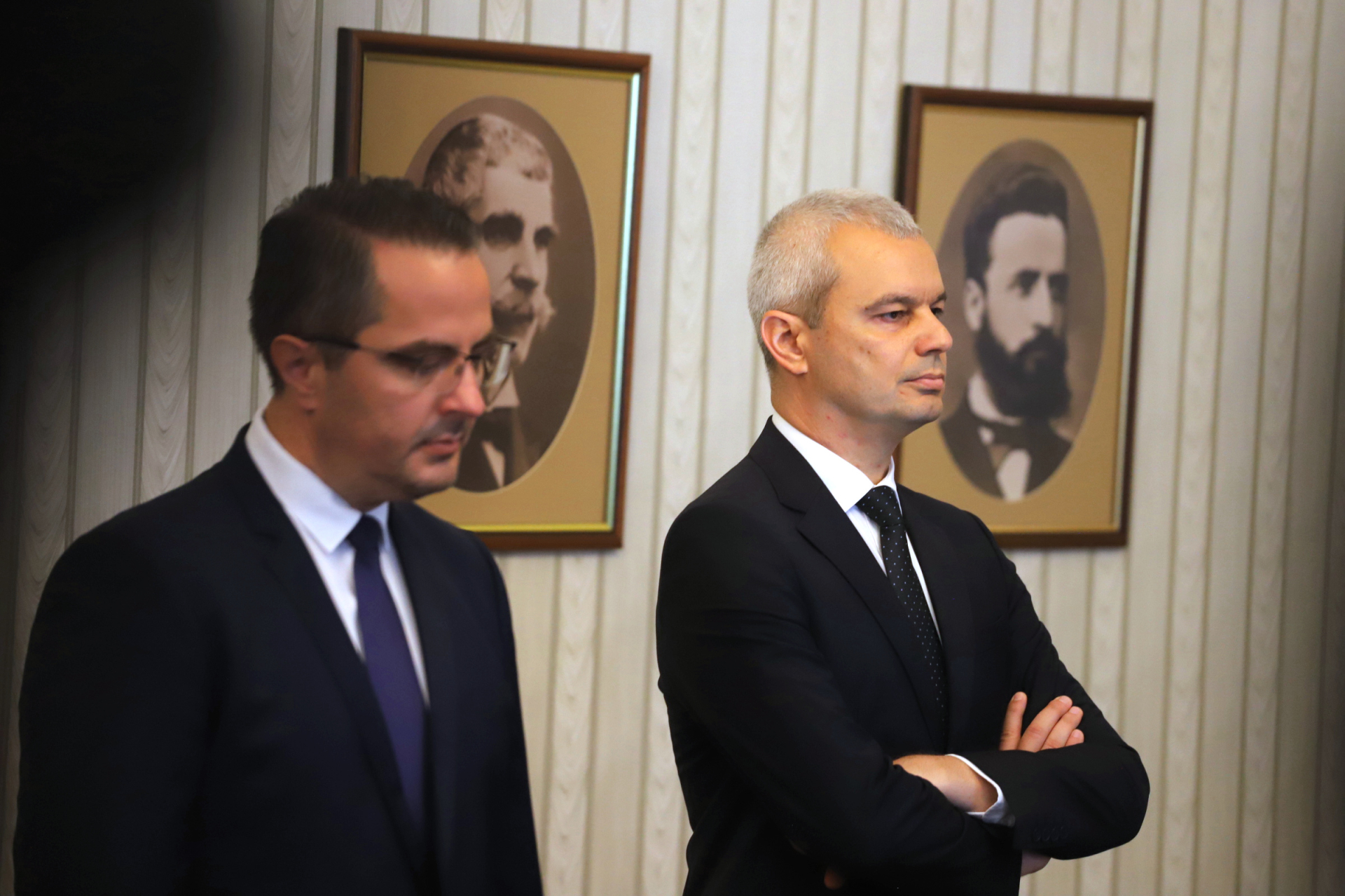 "Възраждане" поиска ново броене на гласовете от изборите 