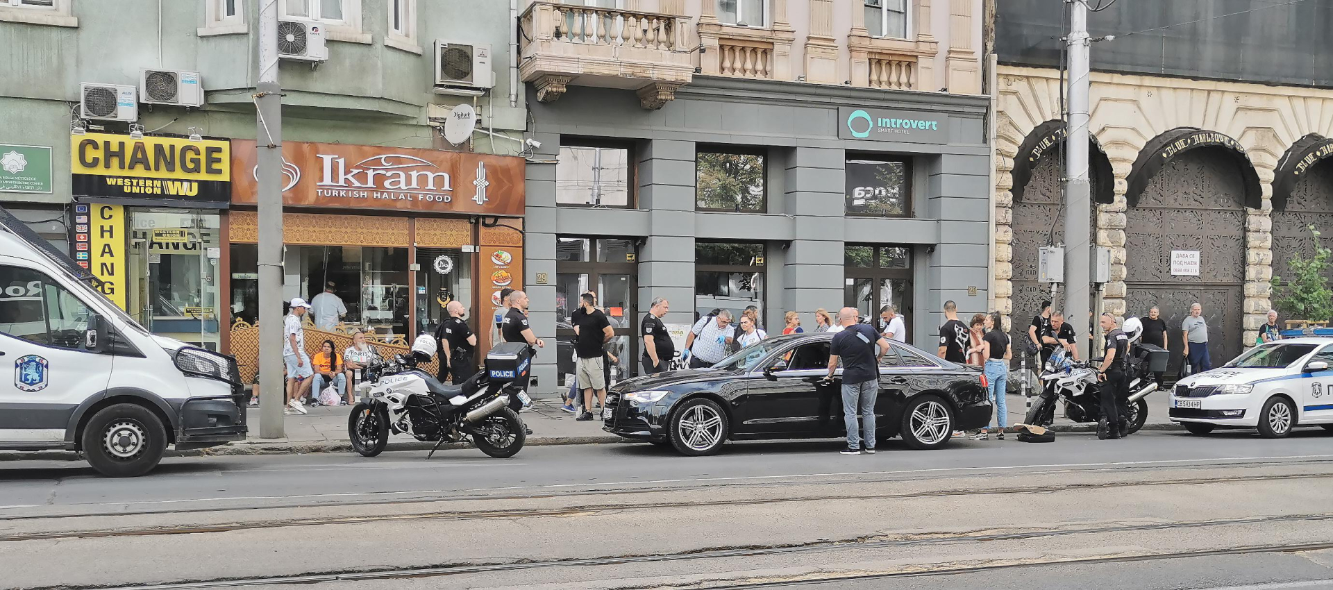 Зрелищен арест в центъра на София, ври от полиция СНИМКИ