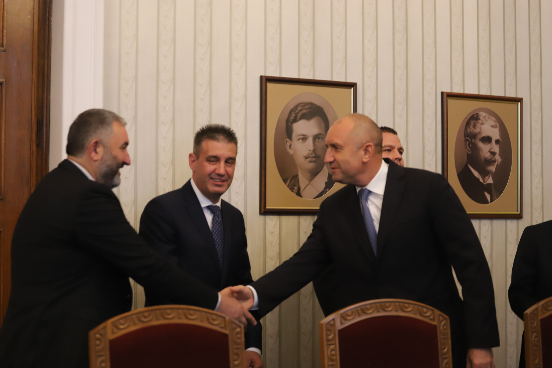 Радев затапи ИТН с питане, а Тошко Йорданов го контрира с предложение СНИМКИ