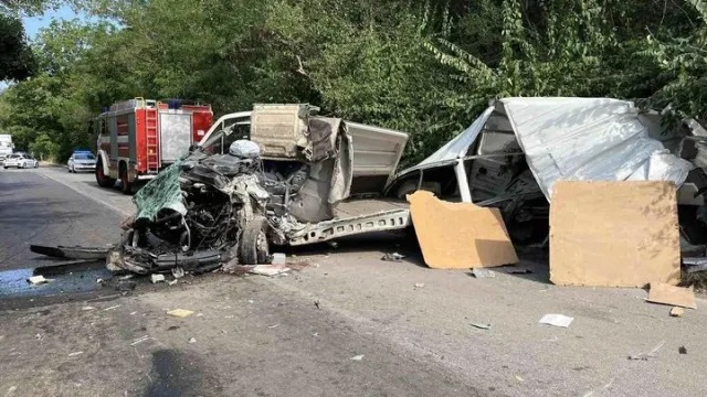 Страшно автомеле до Свищов СНИМКИ