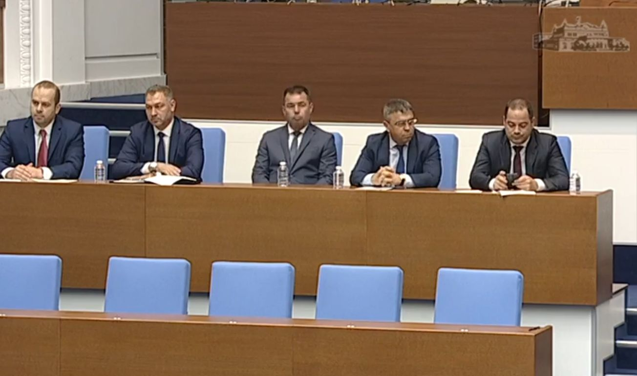 Жега: Взривиха НС с разкрития за Брендо