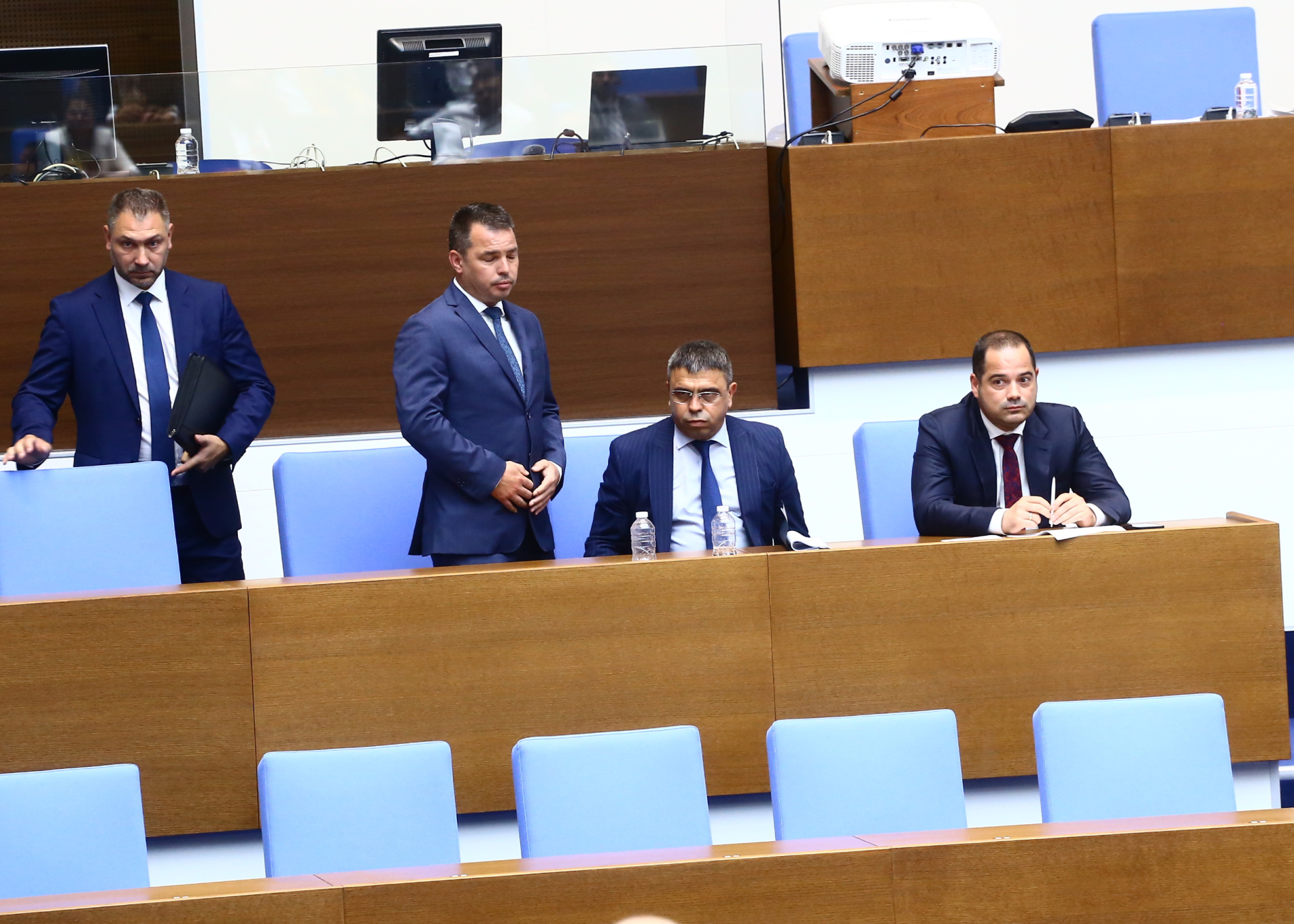 Жега: Взривиха НС с разкрития за Брендо