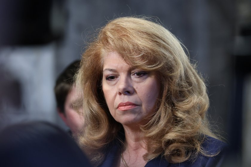 Илияна Йотова каза ще помилва ли Десислава Иванчева