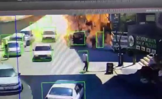 Адски взрив уби четирима в Измир! Ранените са десетки СНИМКИ