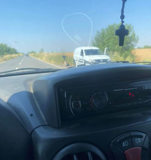 Странна гледка в община Раковски! Всички питат за тази „полицейска баничарка” СНИМКИ