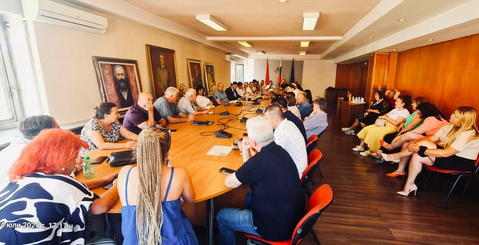 Пълна подкрепа за новия курс на единение на лявото заявиха от Областния съвет на БСП в София област
