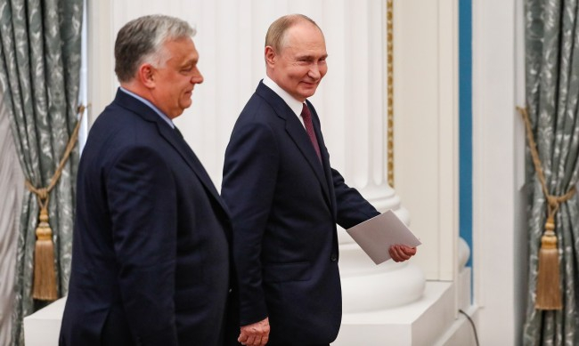 Боян Чуков: Орбан е предал на Путин съдбовно тайно послание от... 