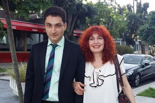 Изплува зловещ детайл от убийството на учителката Рада в Бургас ВИДЕО