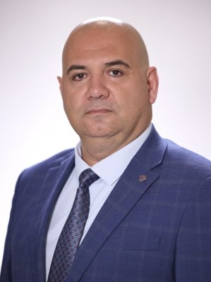 Извънредно: Пореден депутат от ДПС си тръгва сам