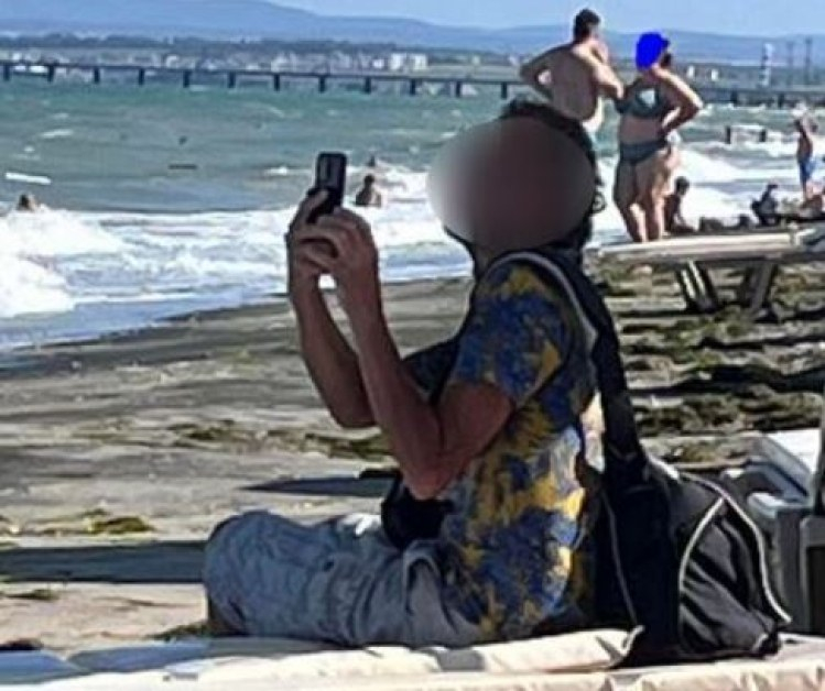 Жена пропищя от мъж с фотоапарат, правел нещо нередно в Бургас СНИМКИ