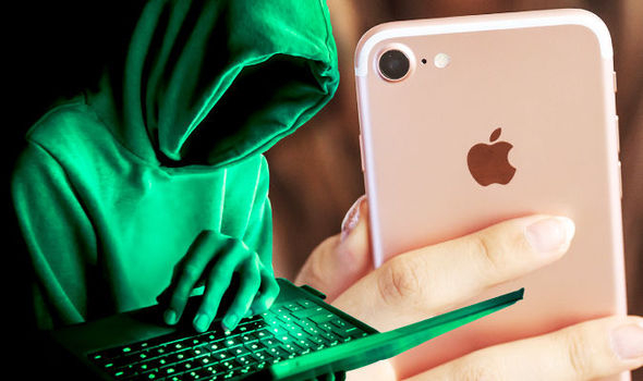 Кошмарна новина за собствениците на iPhone! Задължително да направят това