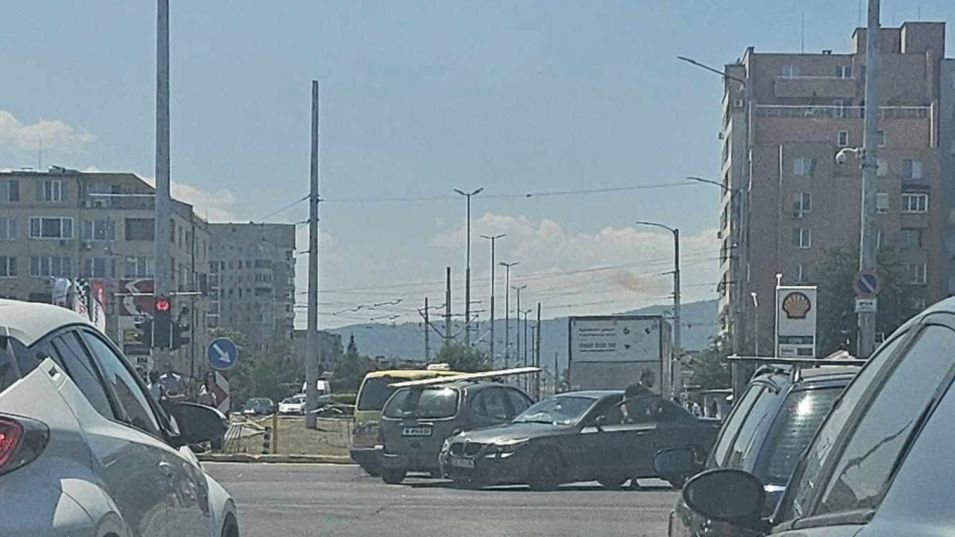 И без война ще се избием: Жегата осея София със страшни катастрофи СНИМКИ
