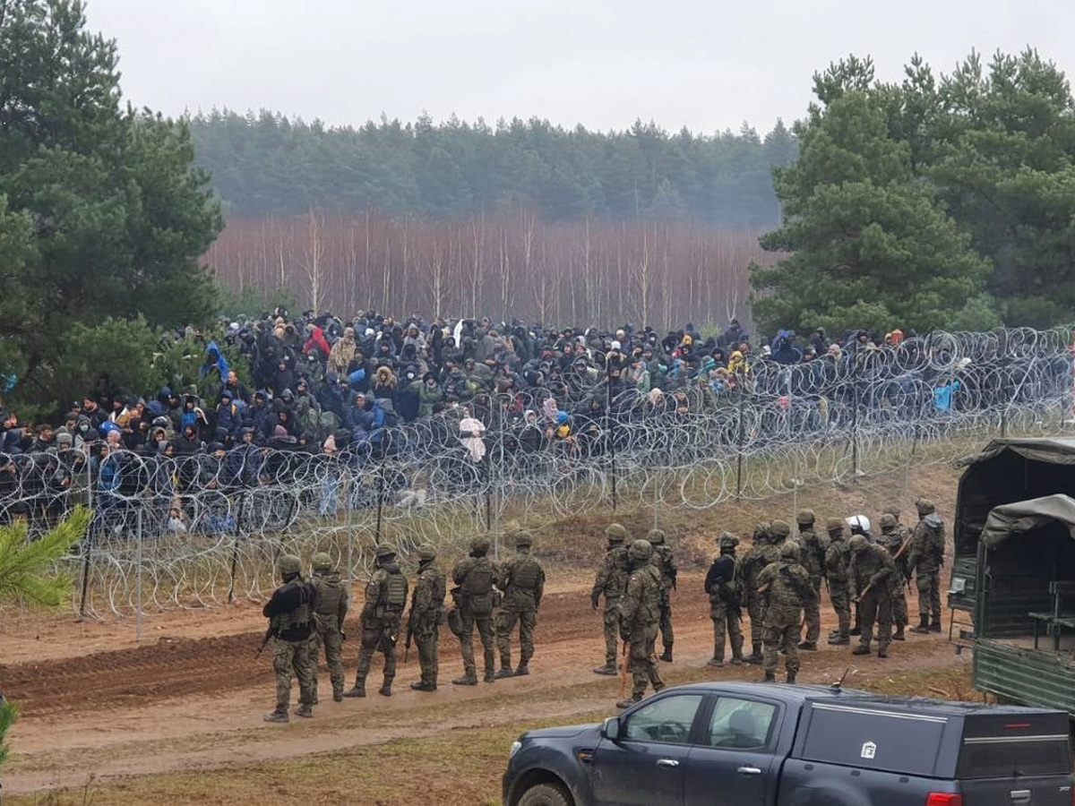 В Полша: Стрелайте на месо по нелегалните бежанци 
