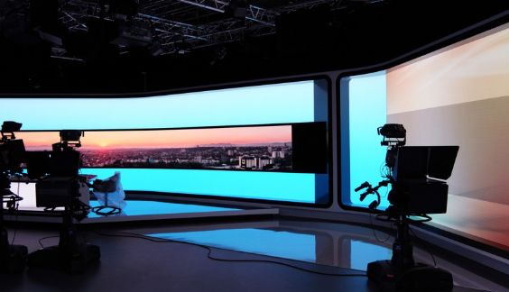 Голяма драма за красива водеща на bTV, ще остане ли без работа заради именита колежка