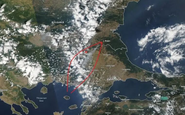 СНИМКИ от Космоса показват мащабите на бедствието в опожареното село Воден