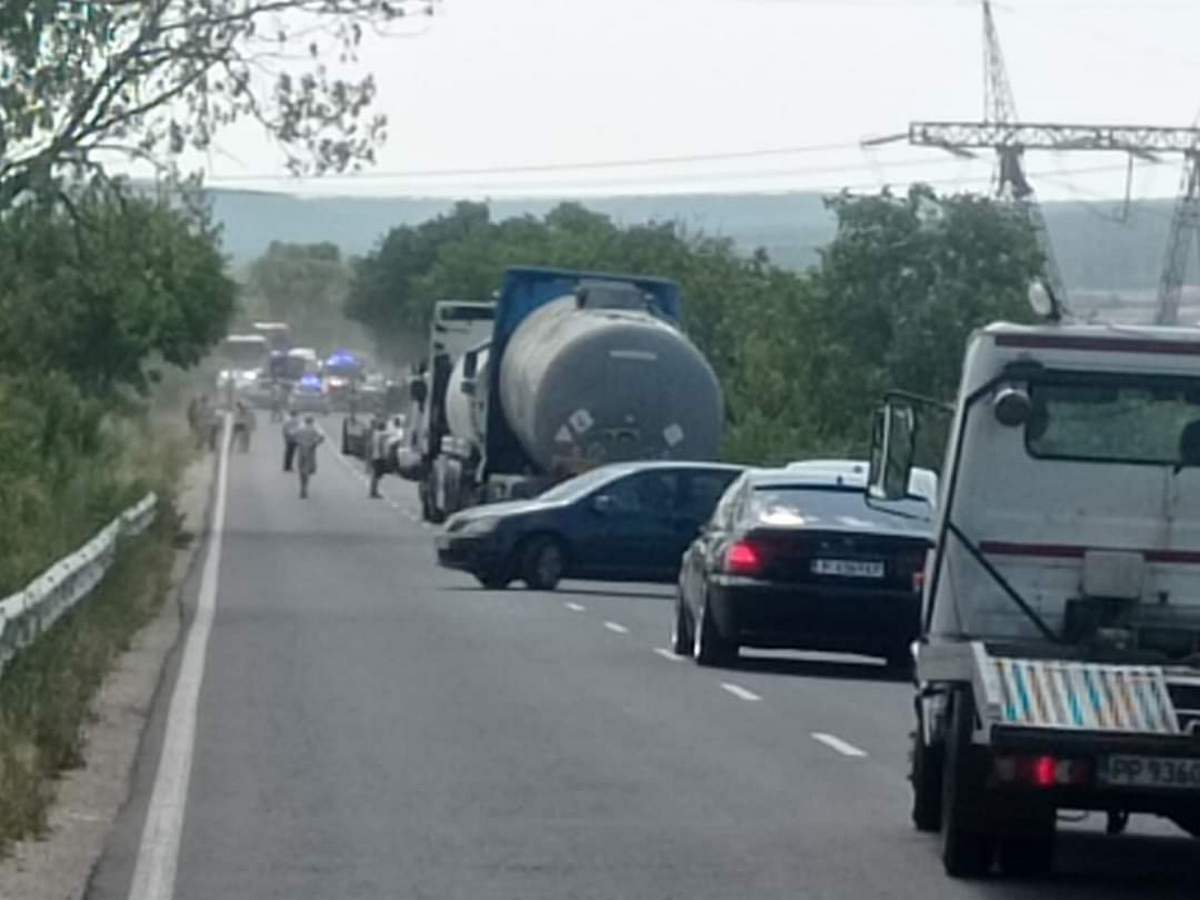 Зверска катастрофа затвори Айтоския проход, хвърчат линейки за ранени