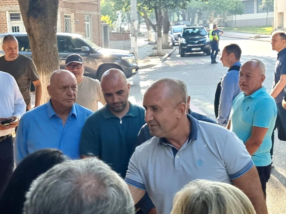 Политоложка разкри какъв Франкенщайн ще роди съюзът между Радев и Доган 