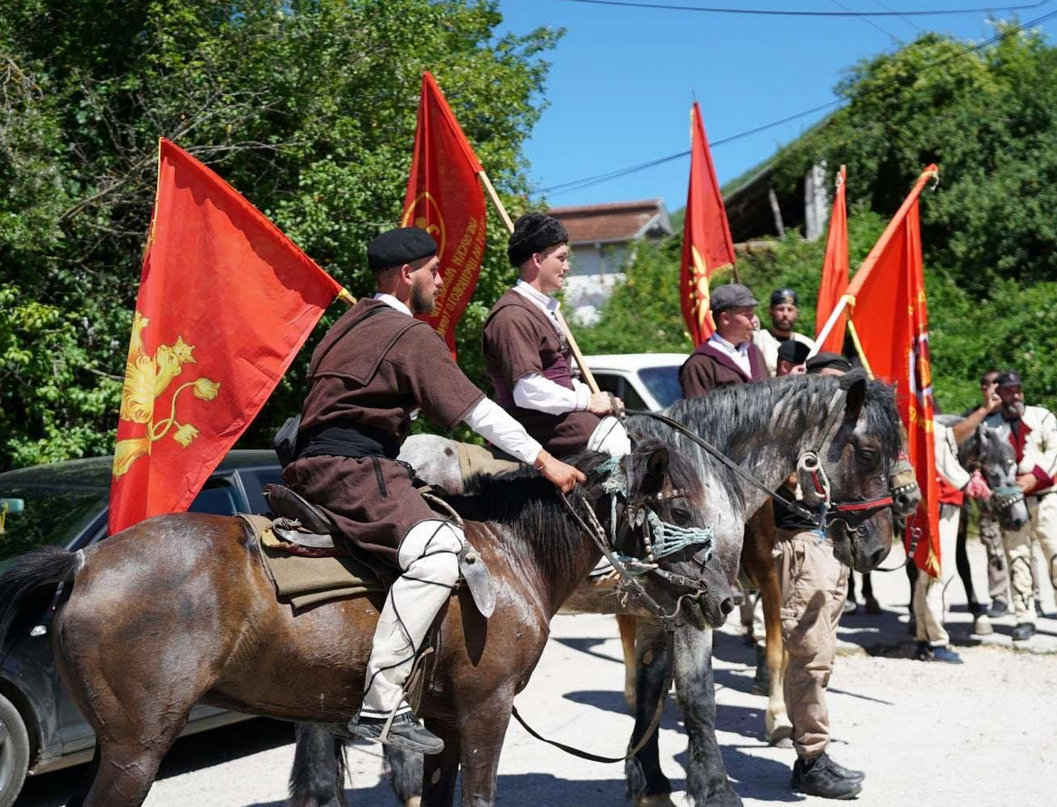 Откраднаха Илинденската кавалерия на Мицкоски, начело с кобилата Тошка