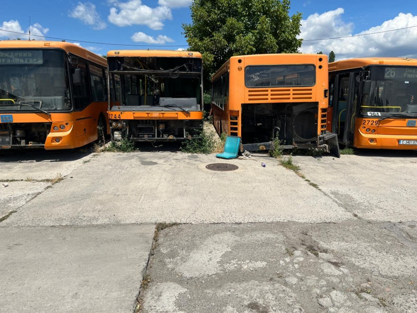 Русинова разкри за страшна далавера и разхищение с градския транспорт на София СНИМКИ