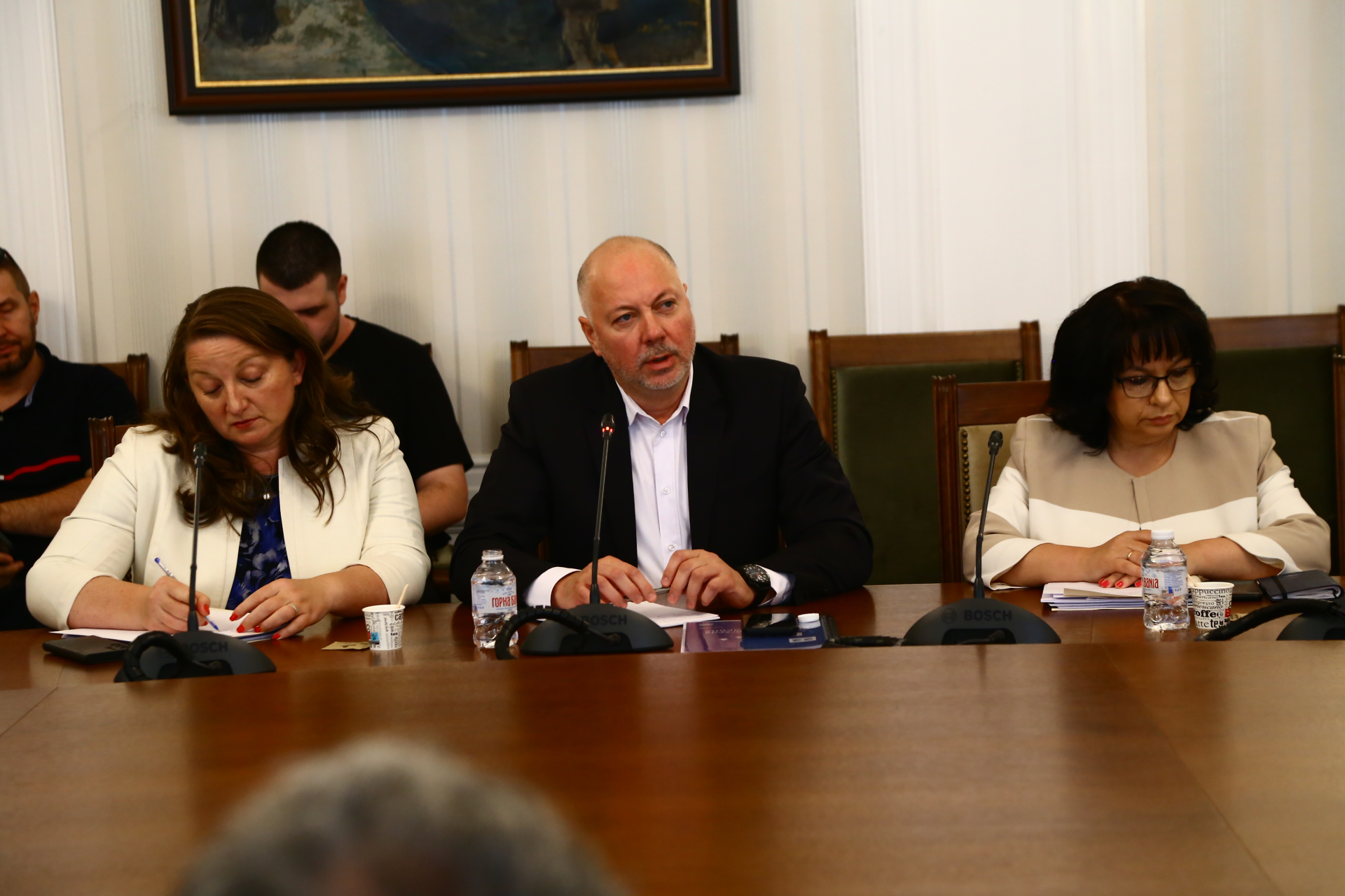 Желязков затапи ИТН с 3 въпроса за преврата в държавата, Тошко шикалкави СНИМКИ