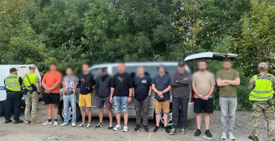 В Одеска област задържаха "рота" от бегълци от военна служба СНИМКИ