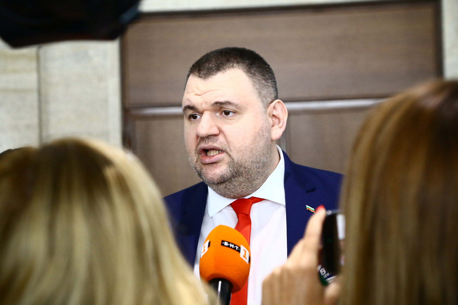 Ексклузивно! Пеевски разкри за нови тайни срещи на ПП-ДБ в офиса на Христо Иванов! Готви се коалицията на Москва!
