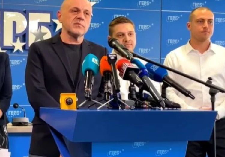 ГЕРБ признаха, че са били разкрити от "всевиждащия ястреб Петков" и се покаяха разтърсващо БЛИЦ ТV